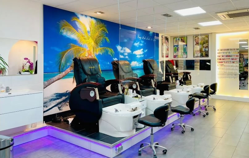 HELLO.FIKA | Schoonheidssalon - Medisch Pedicure - Kapsalon - Nagelstyling - Massage